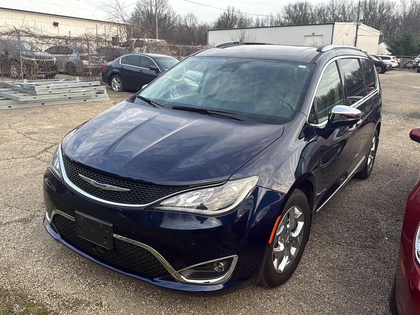 View vehicle photo 3