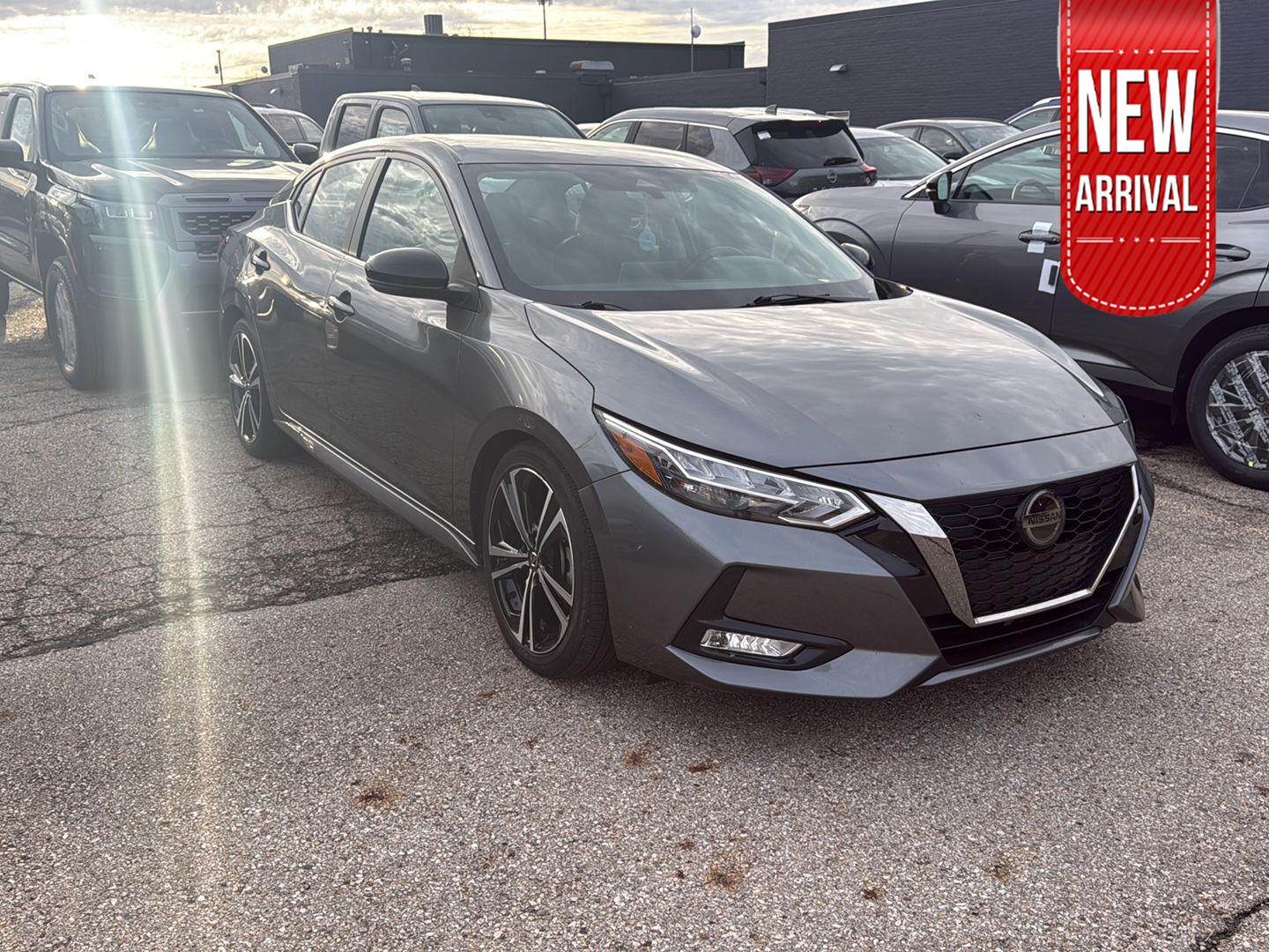 Gray (Gun Metallic) 2021 Nissan Sentra SR FWD Sedan Front-Wheel Drive Continuously Variable Transmission