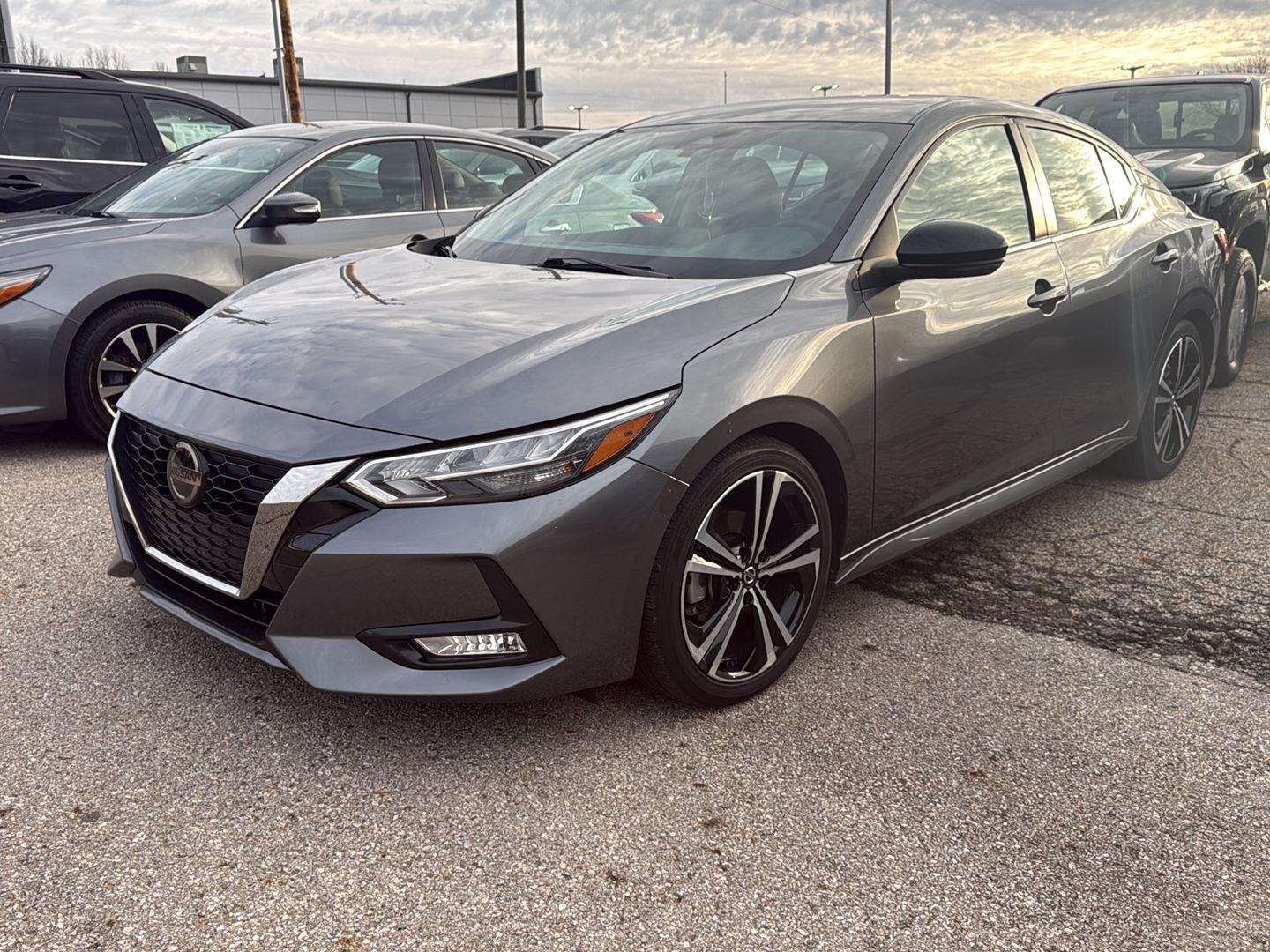 View vehicle photo 3