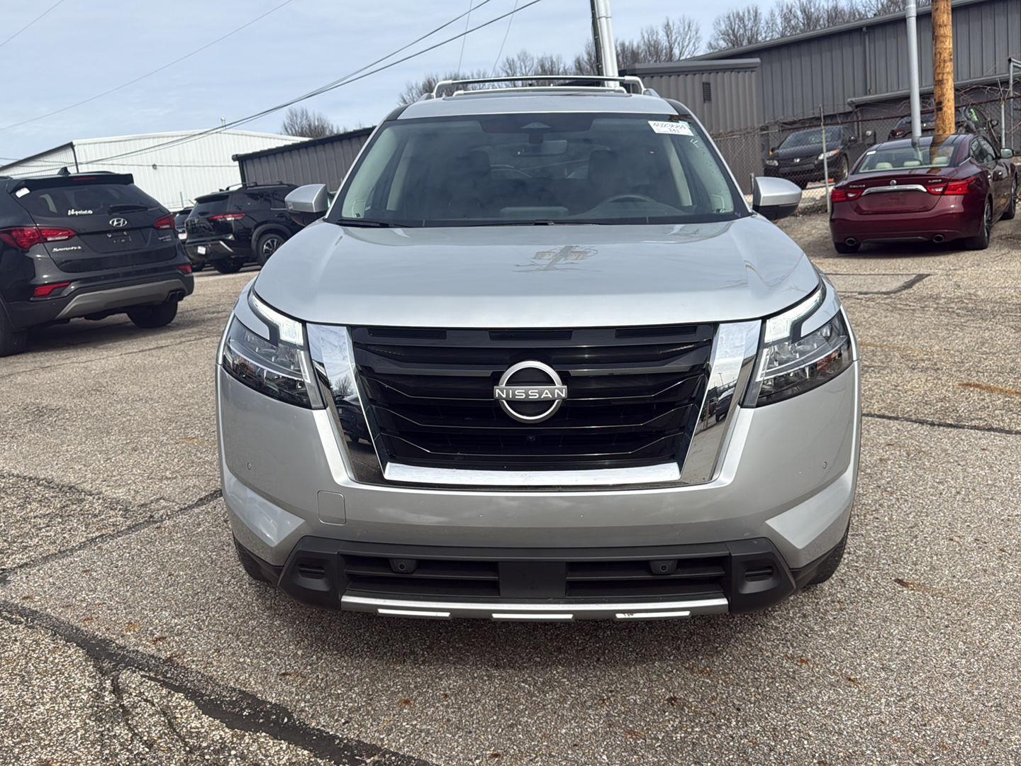 View vehicle photo 2