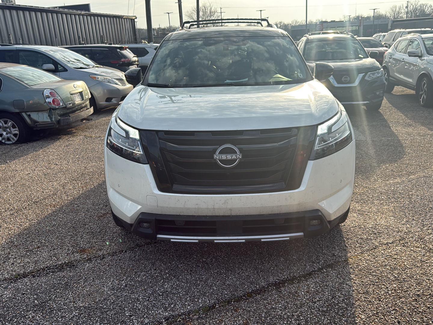 View vehicle photo 2