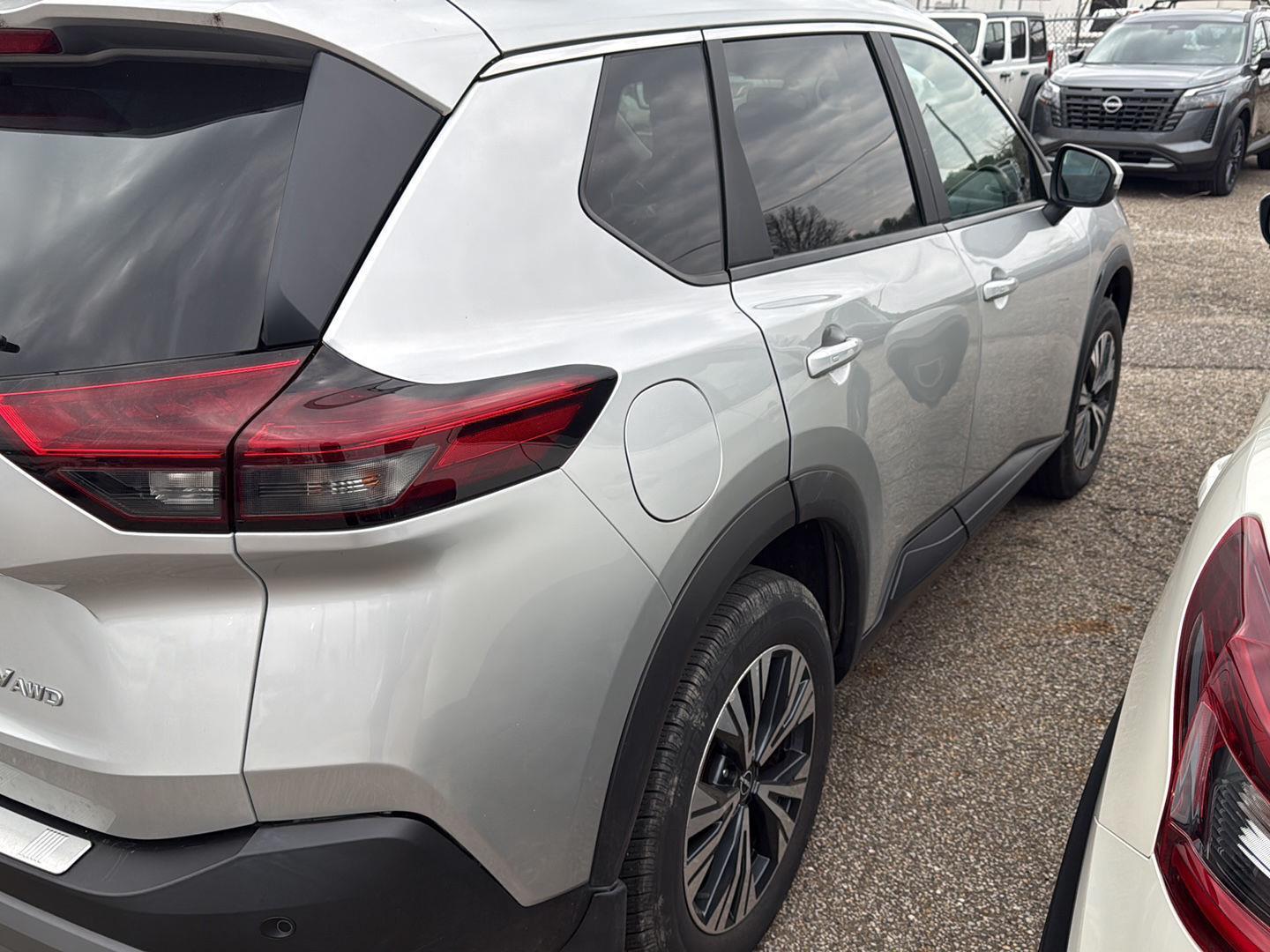 View vehicle photo 7