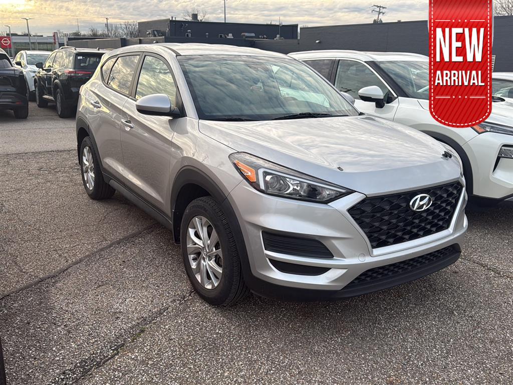 Stellar Silver 2021 Hyundai Tucson SE FWD SUV / Crossover Front-Wheel Drive Automatic