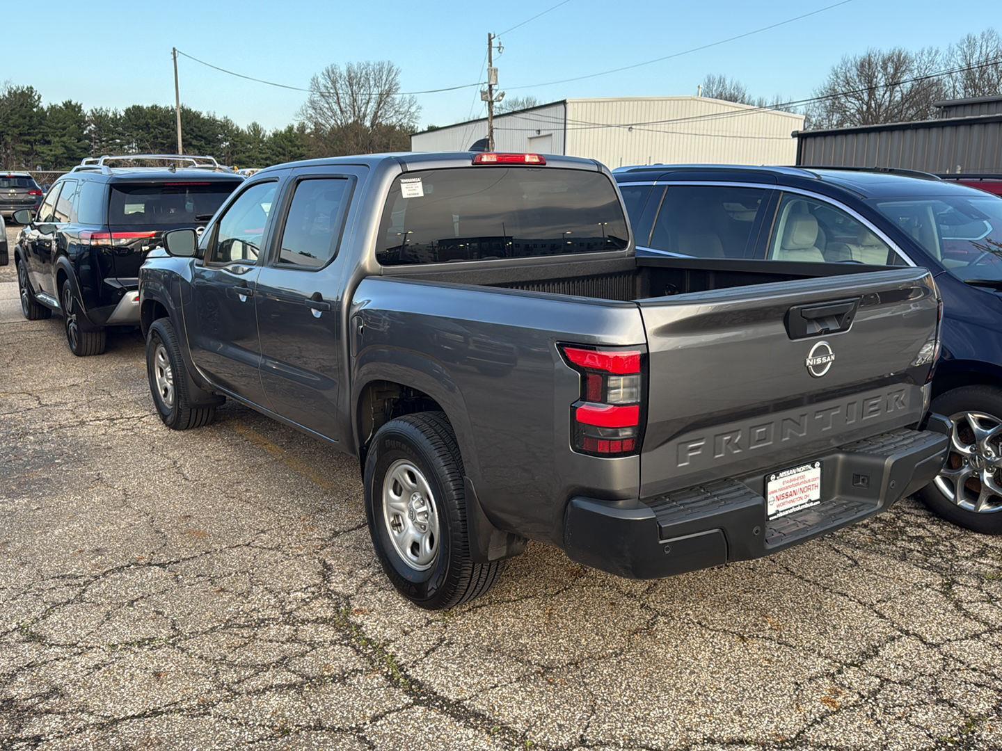 View vehicle photo 6