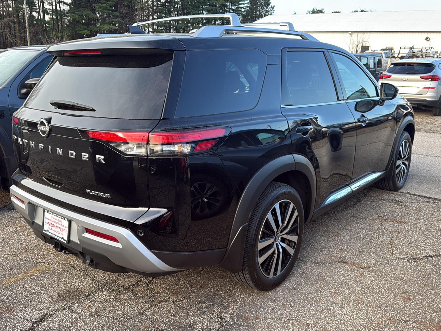 View vehicle photo 7