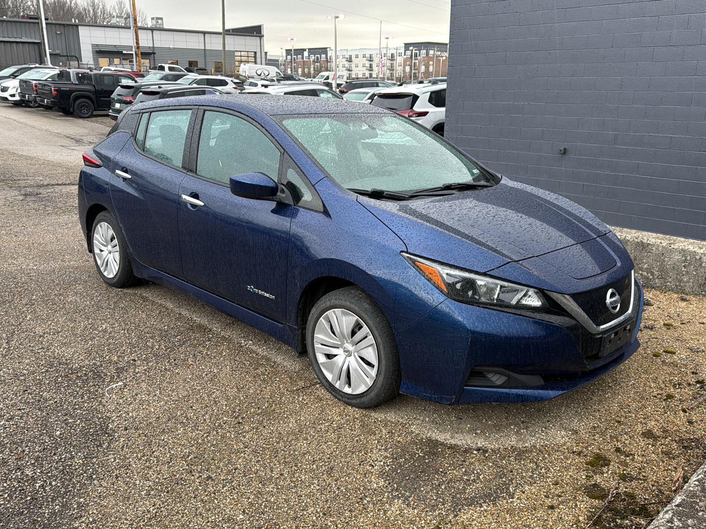 Deep Blue Pearl 2018 Nissan LEAF S Hatchback Front-Wheel Drive Automatic