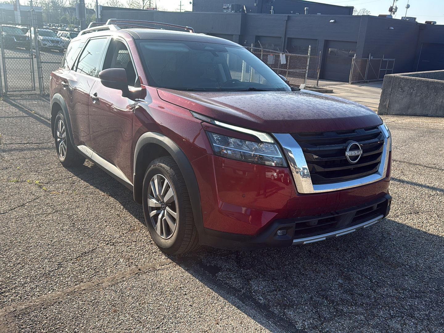 Red (Scarlet Ember Tintcoat) 2022 Nissan Pathfinder SL 4WD SUV / Crossover All-Wheel Drive Automatic