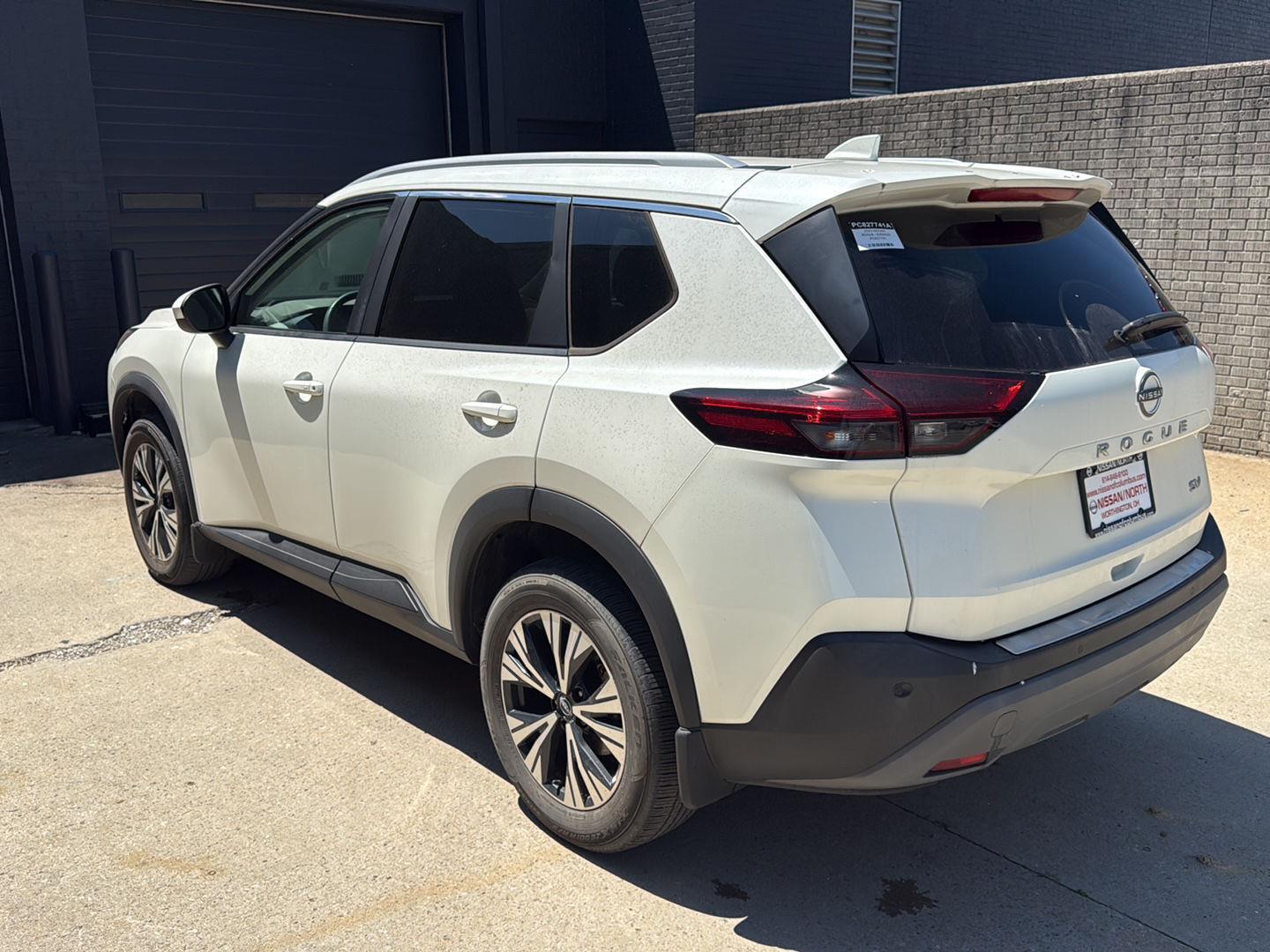 View vehicle photo 4