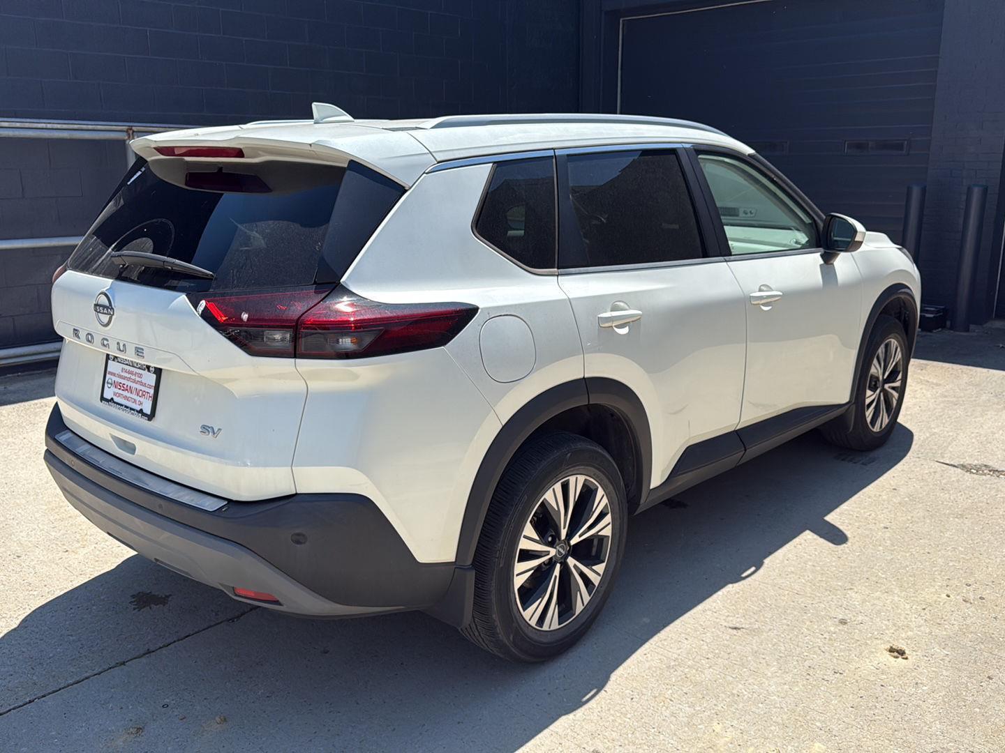 View vehicle photo 6