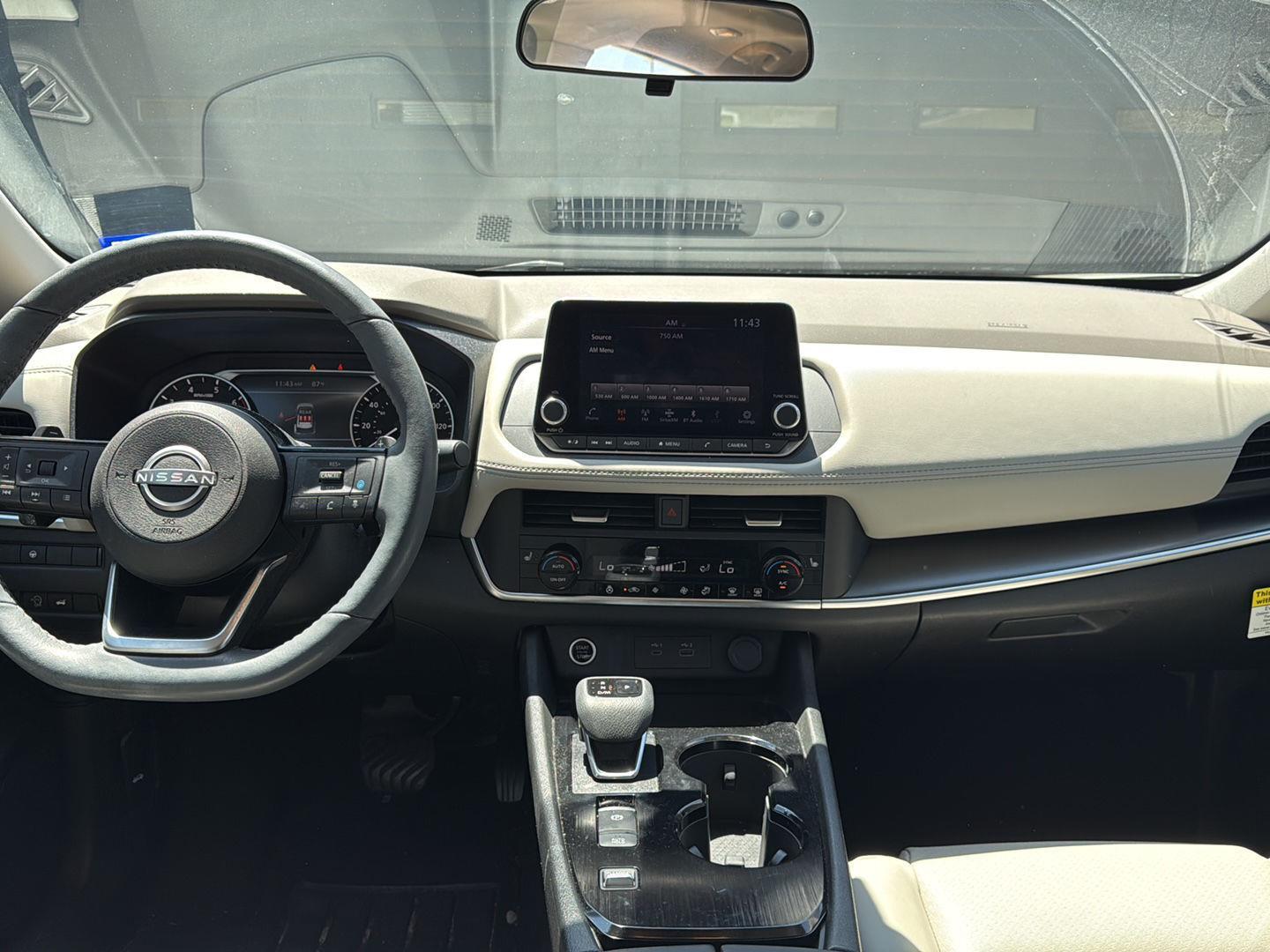 View vehicle photo 7