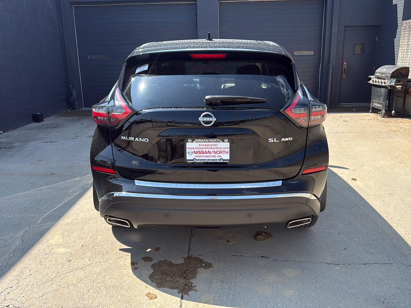 View vehicle photo 5