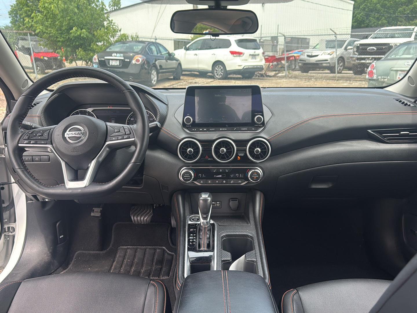 View vehicle photo 7