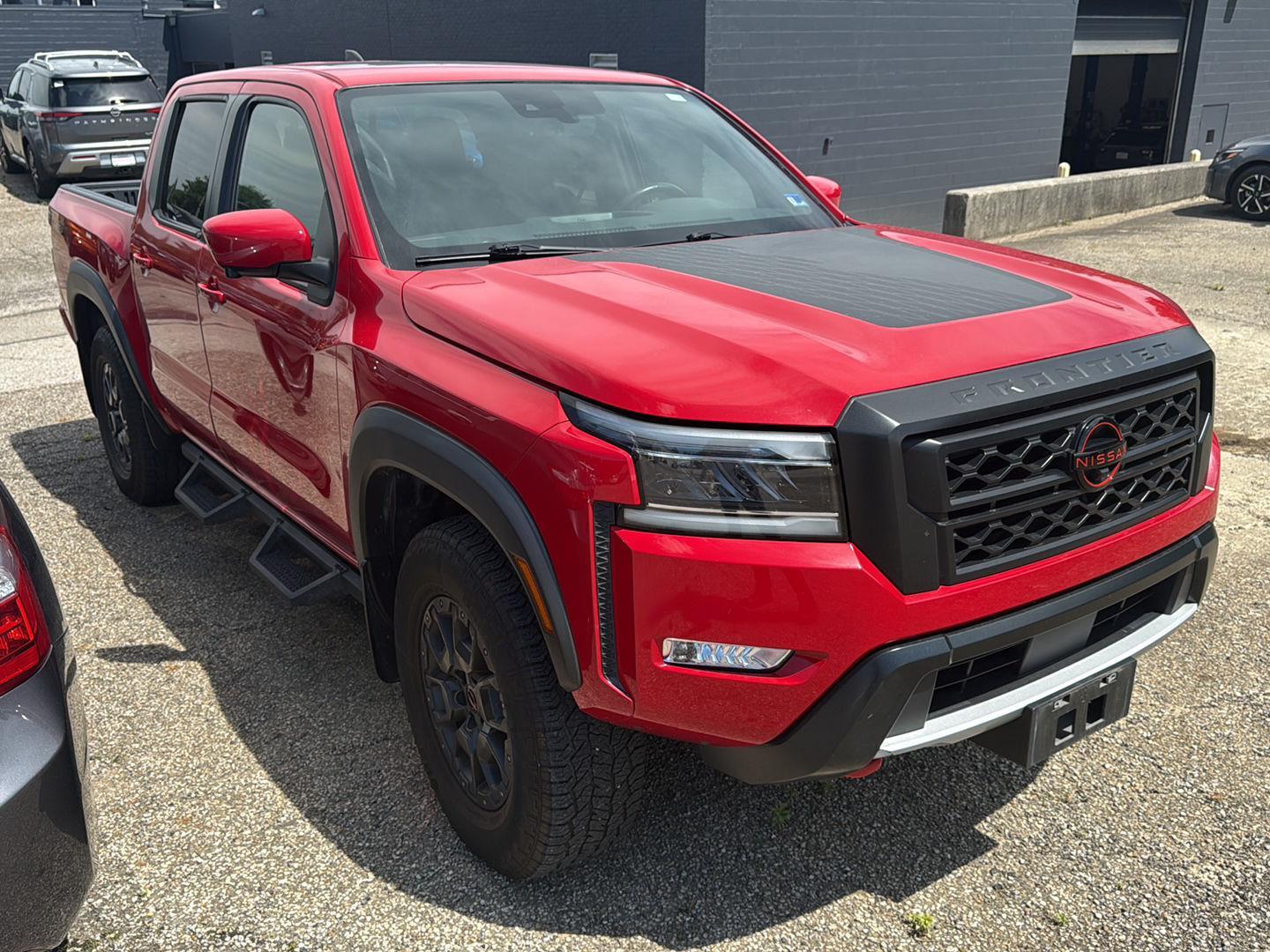 Red Alert 2023 Nissan Frontier PRO-4X Crew Cab 4WD Pickup Truck Four-Wheel Drive Automatic