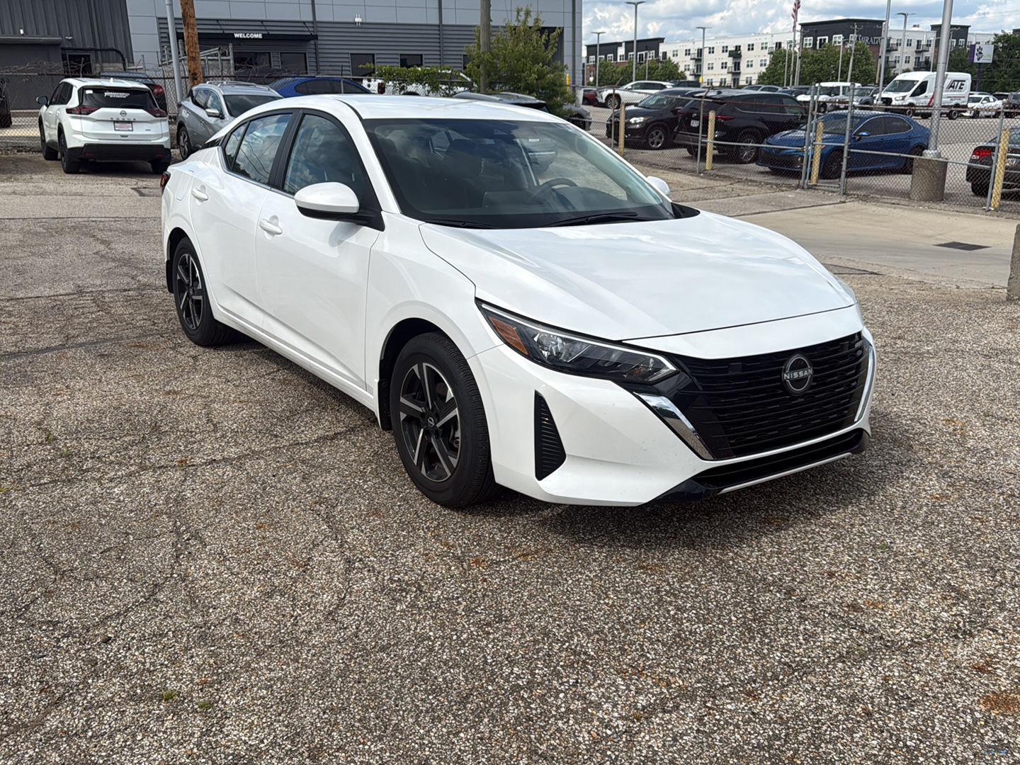 Aspen White Tricoat 2025 Nissan Sentra Sedan Front-Wheel Drive Continuously Variable Transmission