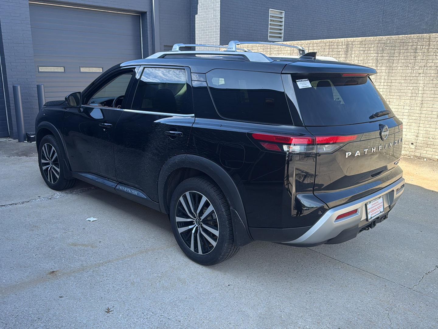 View vehicle photo 4