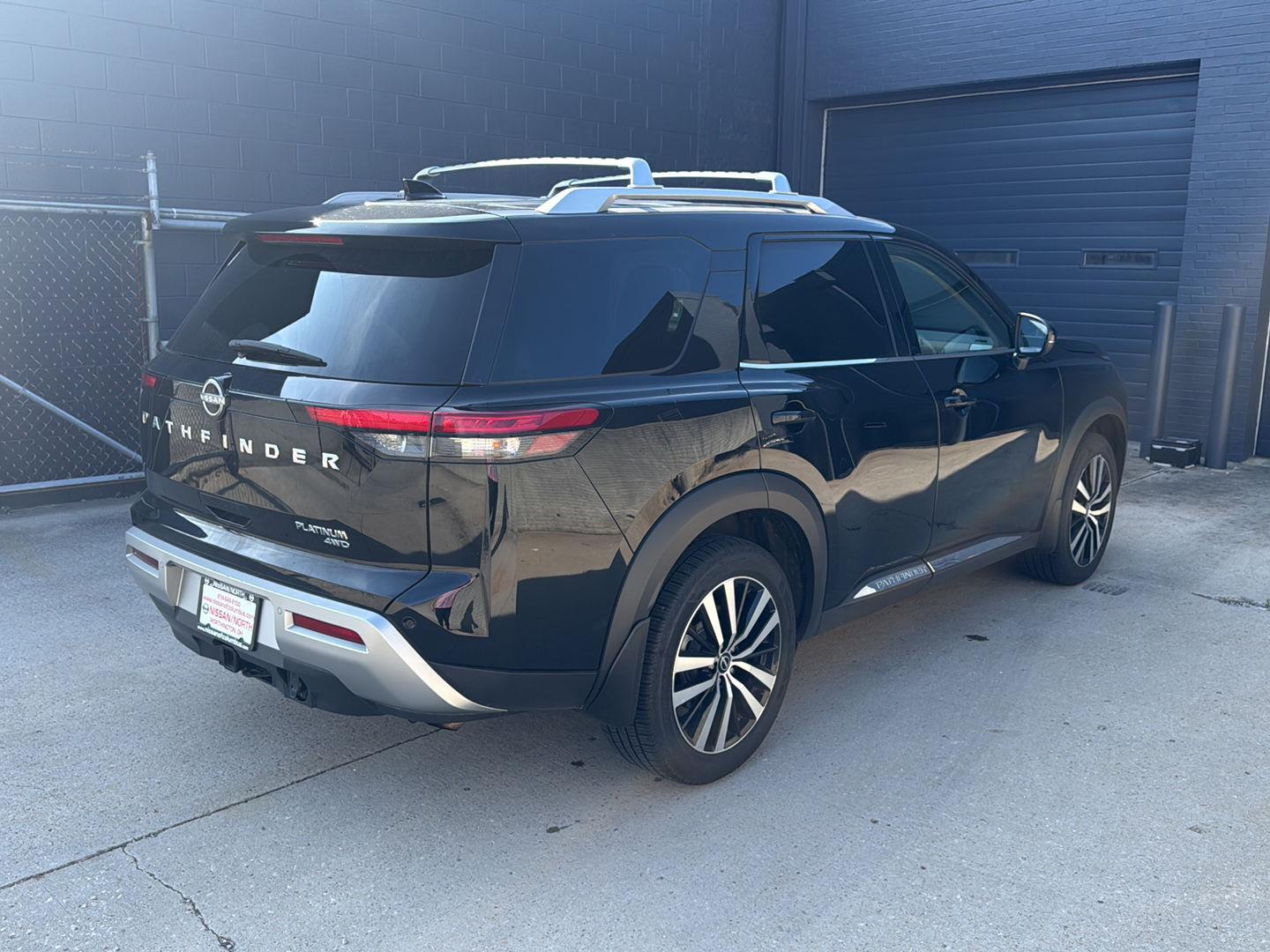 View vehicle photo 6