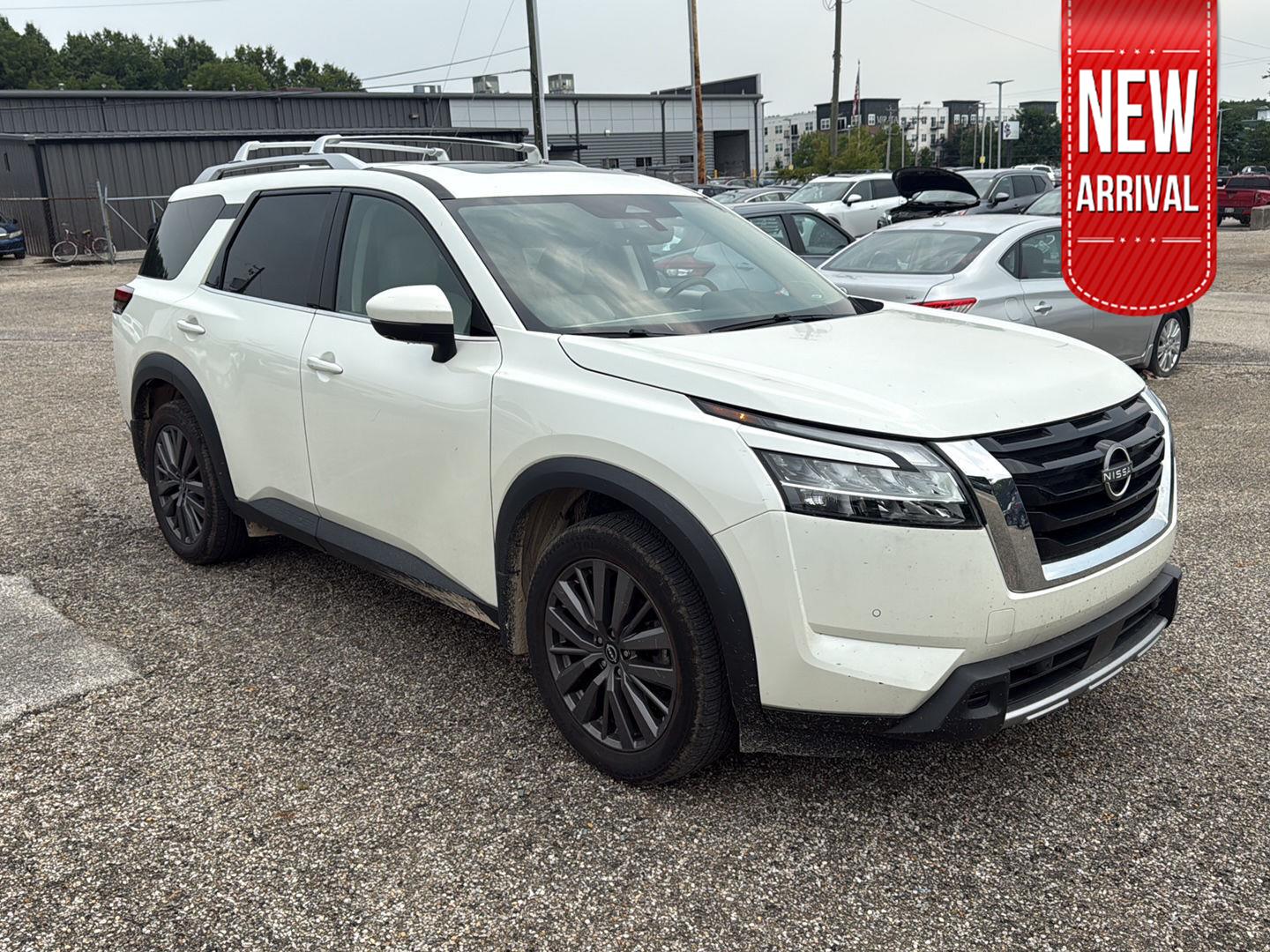 Pearl White Tricoat 2023 Nissan Pathfinder SUV / Crossover Front-Wheel Drive Automatic