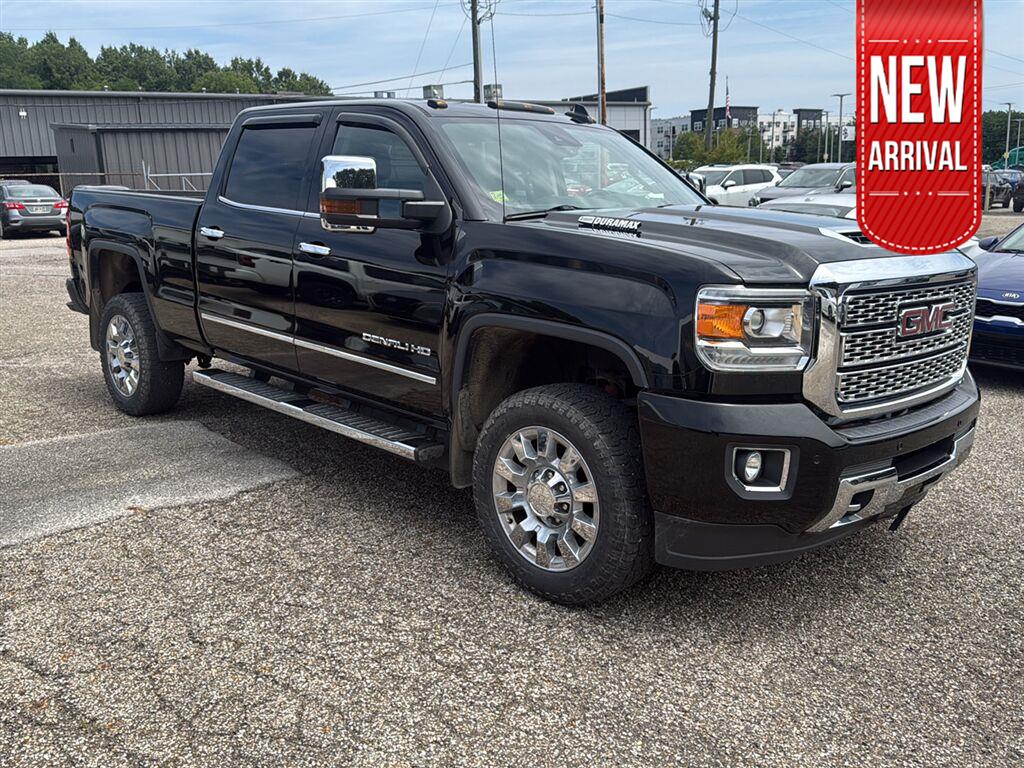 Onyx Black 2018 GMC Sierra 2500HD Pickup Truck Four-Wheel Drive 6-Speed Automatic
