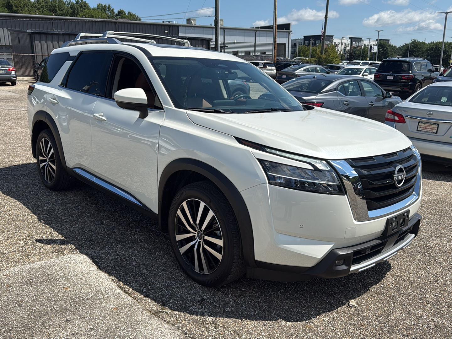 Pearl White Tricoat 2024 Nissan Pathfinder SUV / Crossover All-Wheel Drive Automatic