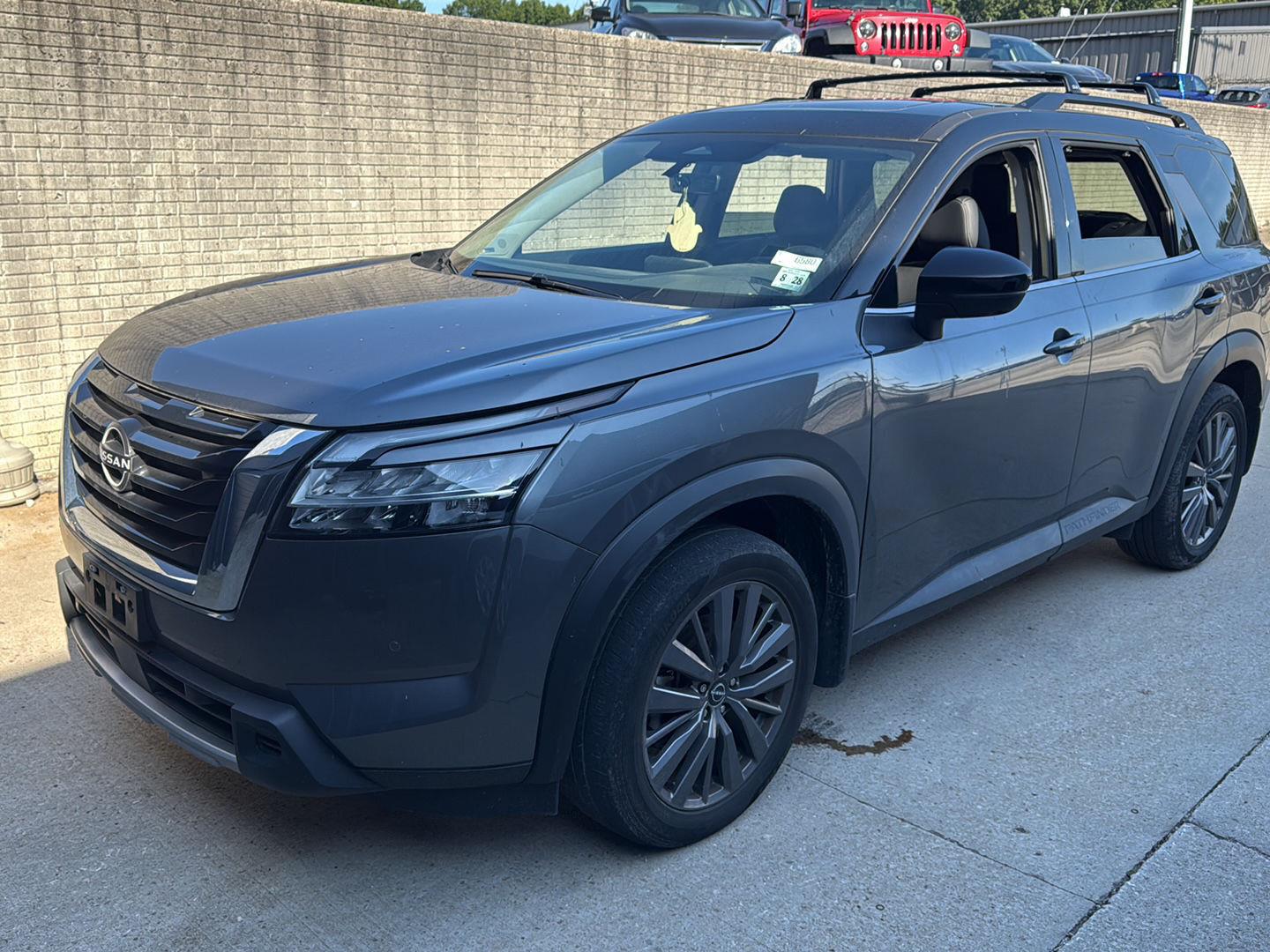 View vehicle photo 3