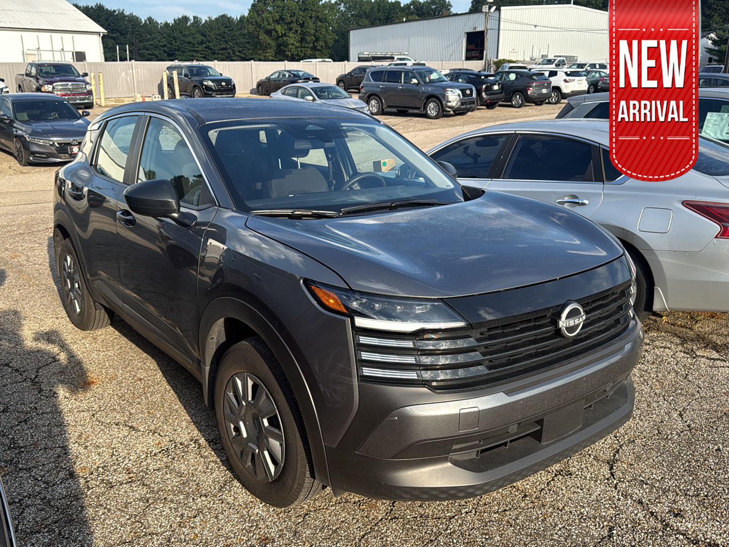 2026 Nissan Kicks Gris (Gun Metallic) SUV/Crossover Tracción delantera Transmisión variable continua