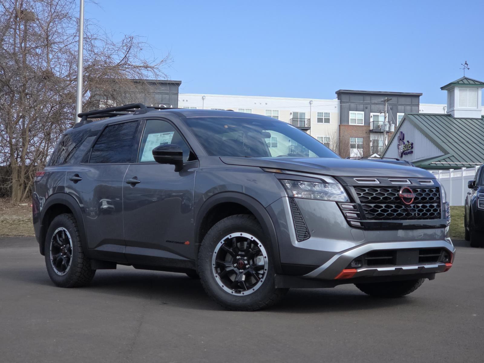 View vehicle photo 2