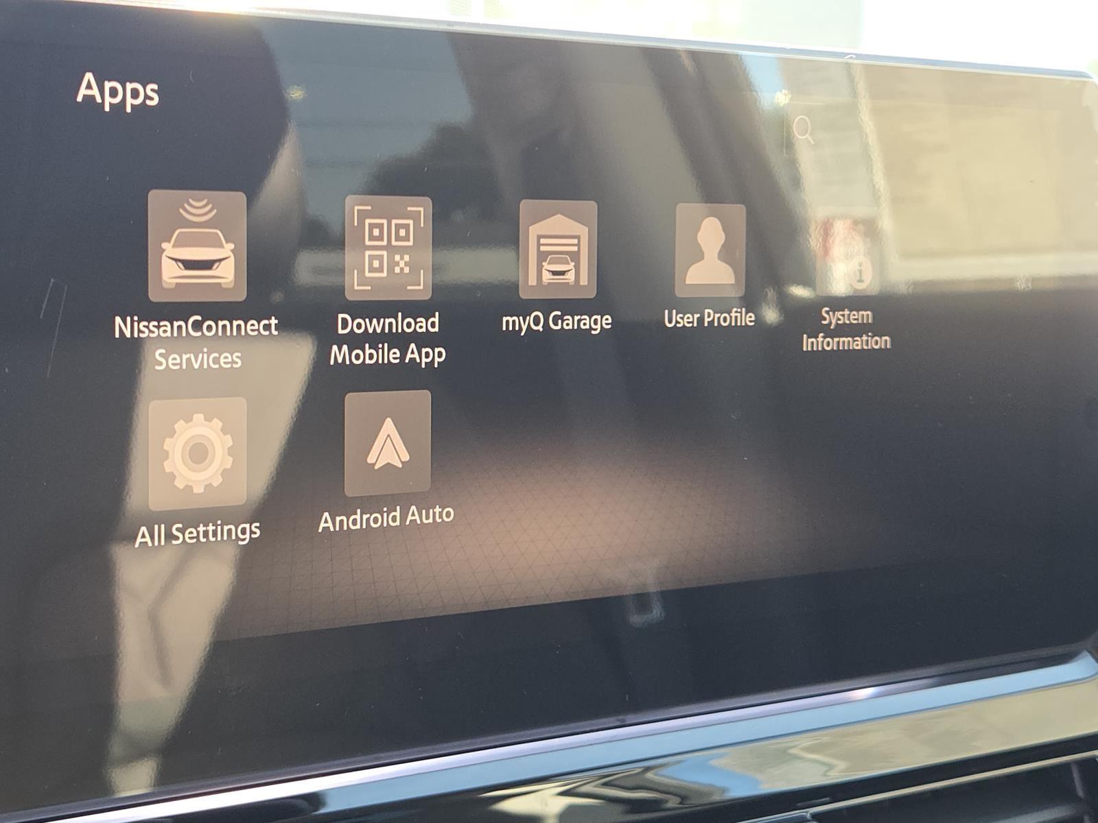 View vehicle photo 7