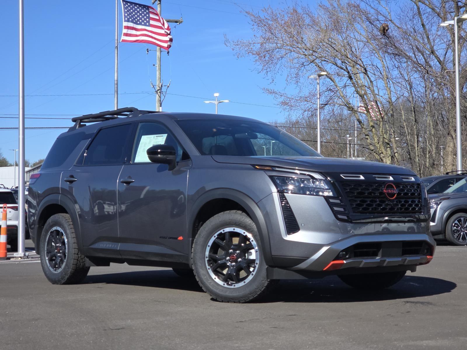 View vehicle photo 2