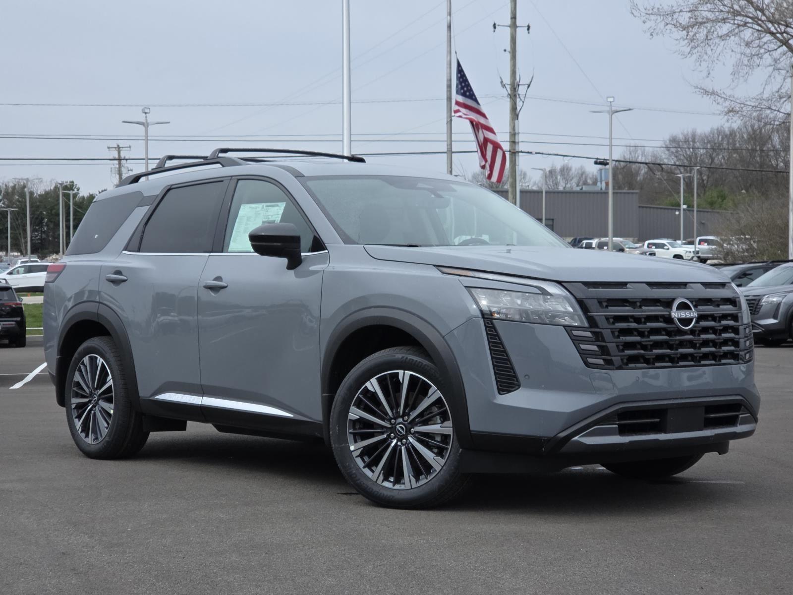 View vehicle photo 2