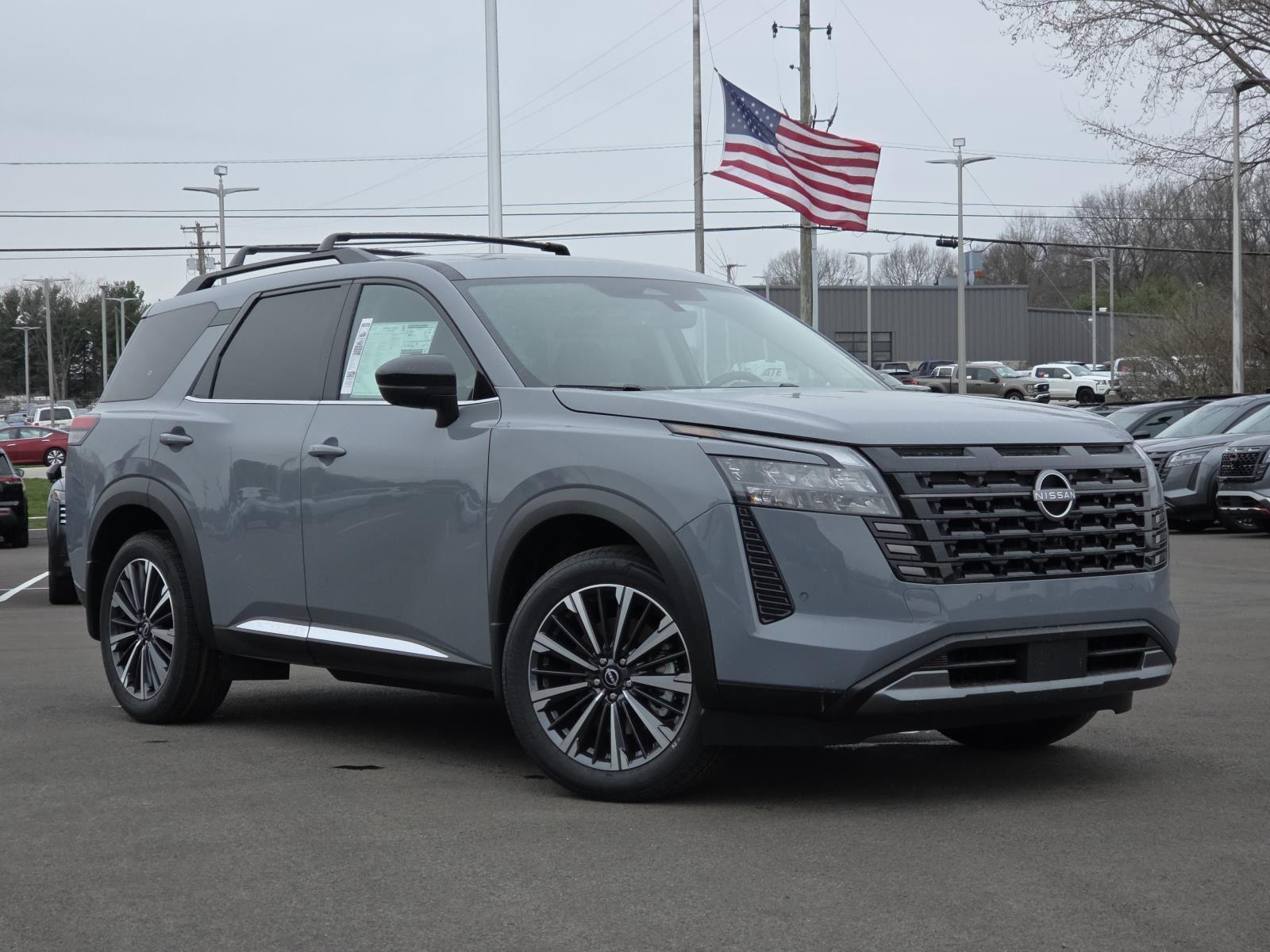 View vehicle photo 2