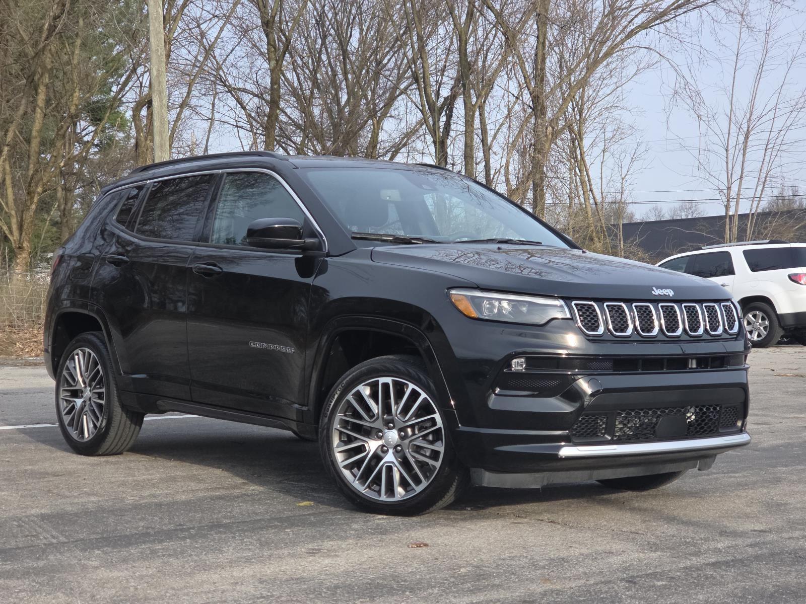 View vehicle photo 2