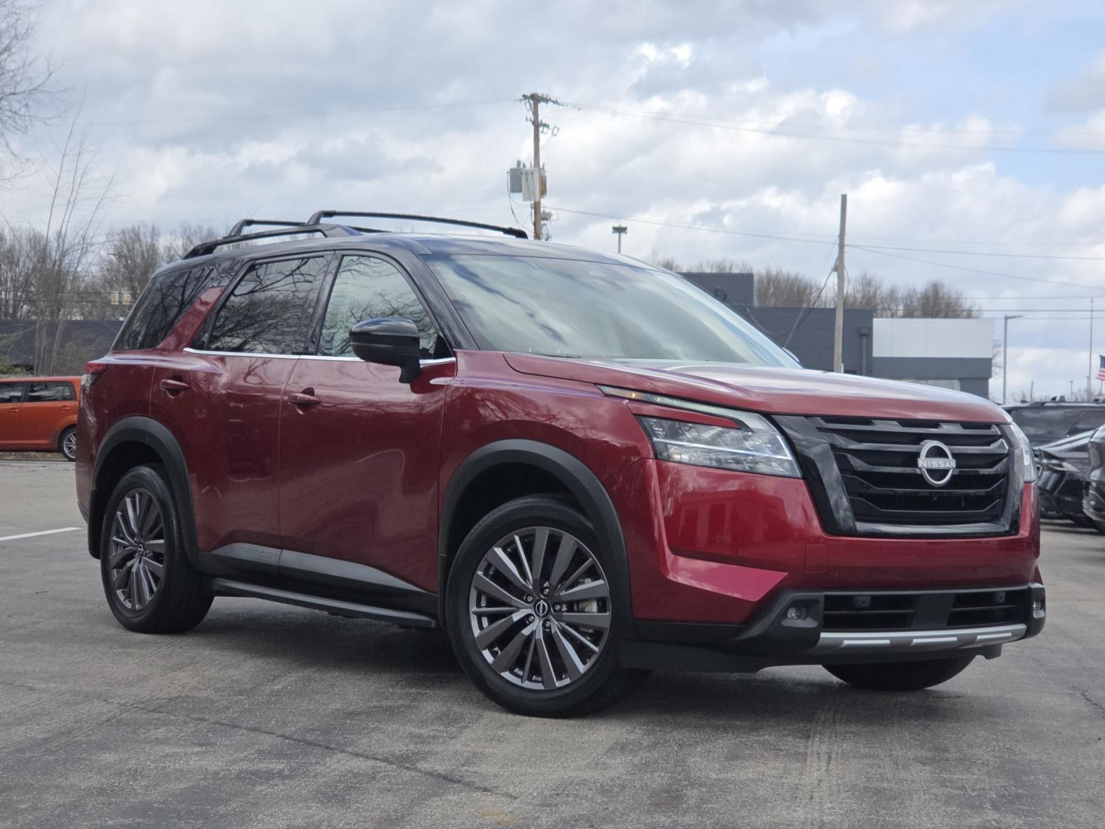 View vehicle photo 2