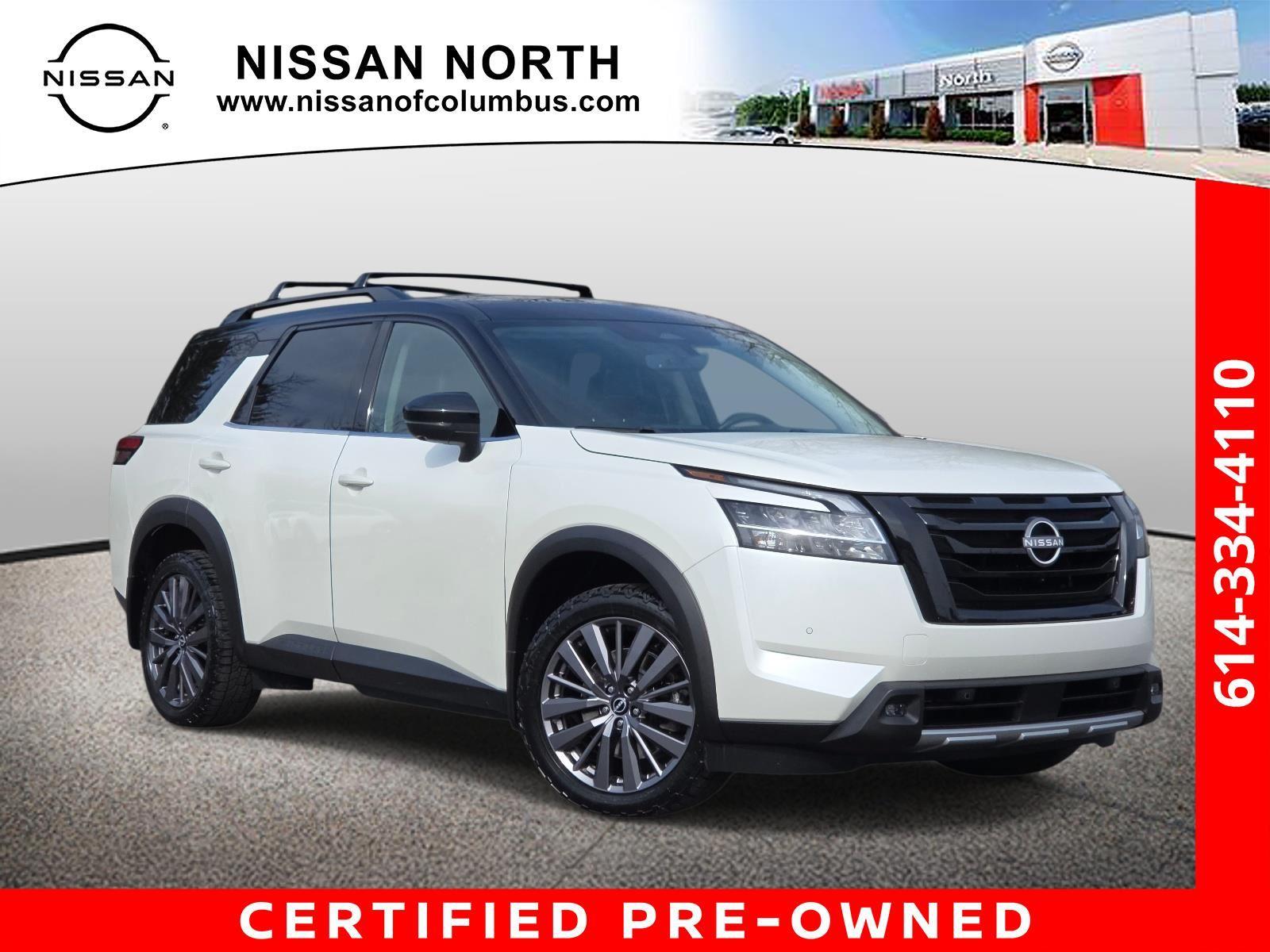 Pearl White Tricoat/Super Black 2023 Nissan Pathfinder SL 4WD SUV / Crossover All-Wheel Drive Automatic