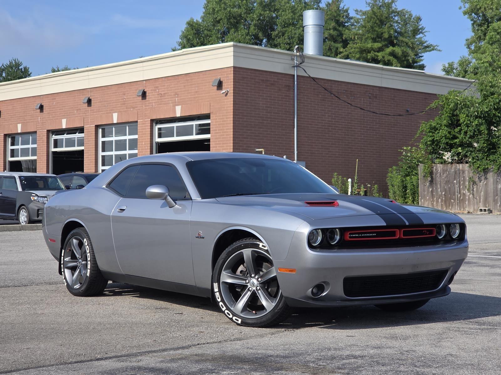 Silver (Billet Clearcoat) 2018 Dodge Challenger Coupe Rear-Wheel Drive 8-Speed Automatic