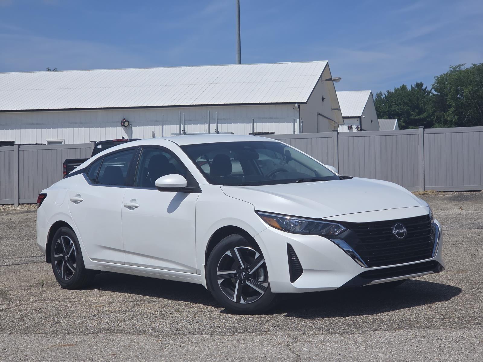 Aspen White Tricoat 2025 Nissan Sentra Sedan Front-Wheel Drive Continuously Variable Transmission