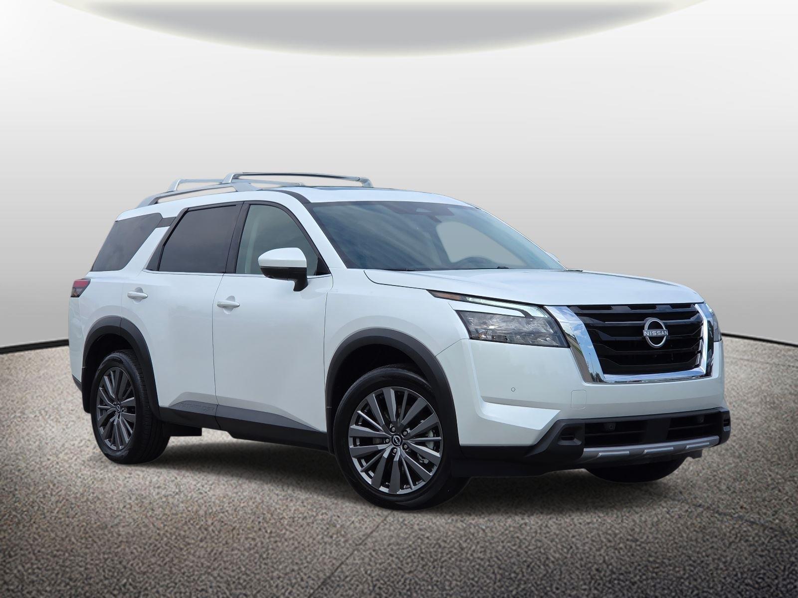 Everest White Pearl Tricoat 2025 Nissan Pathfinder SUV / Crossover All-Wheel Drive Automatic