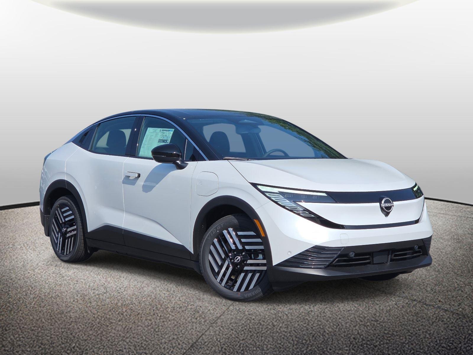 Everest White Pearl Tricoat/Black 2026 Nissan LEAF SUV / Crossover Front-Wheel Drive Automatic