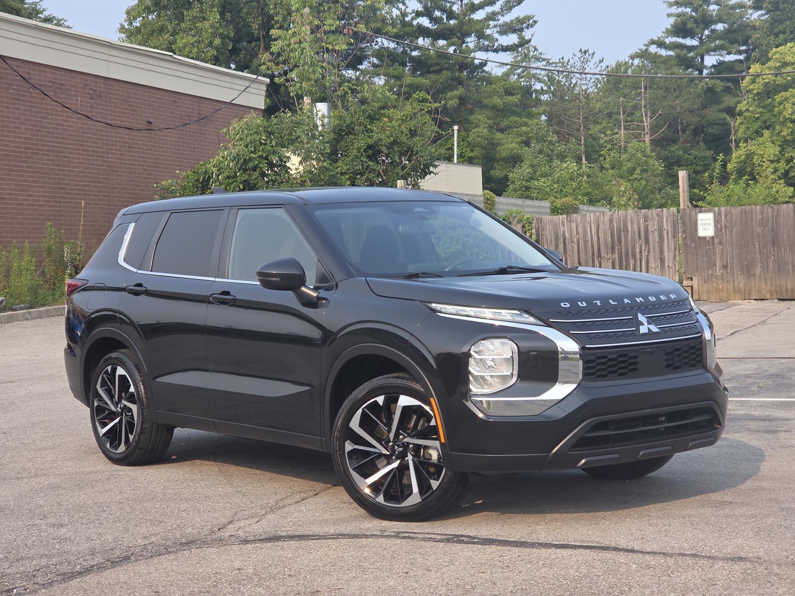 2022 Mitsubishi Outlander ES S-AWC