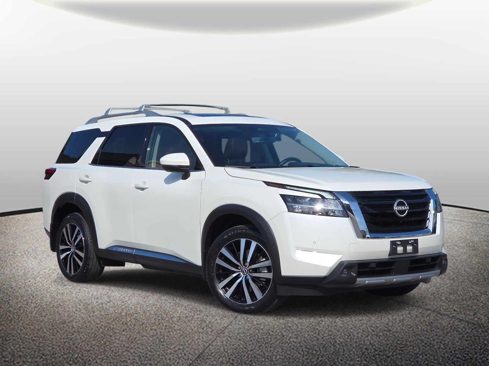 Pearl White Tricoat 2024 Nissan Pathfinder SUV / Crossover All-Wheel Drive Automatic