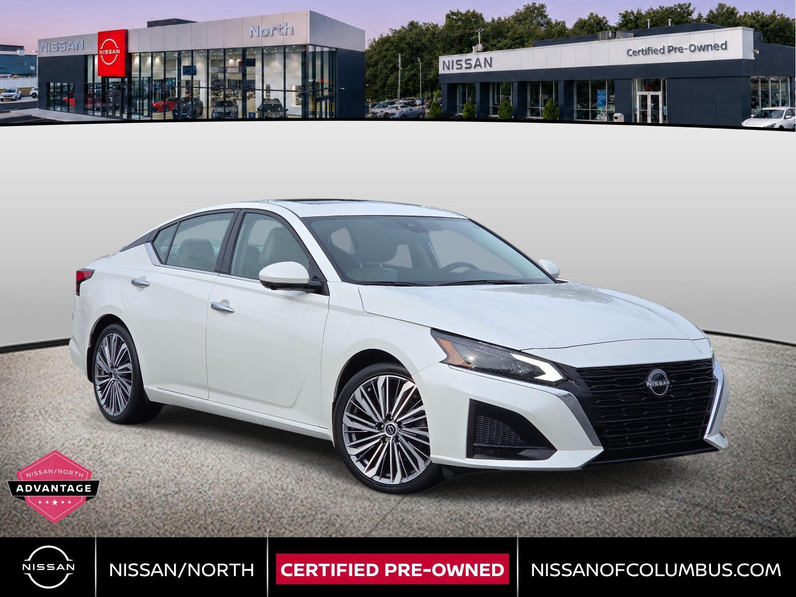 Pearl White Tricoat 2023 Nissan Altima Sedan Front-Wheel Drive Continuously Variable Transmission