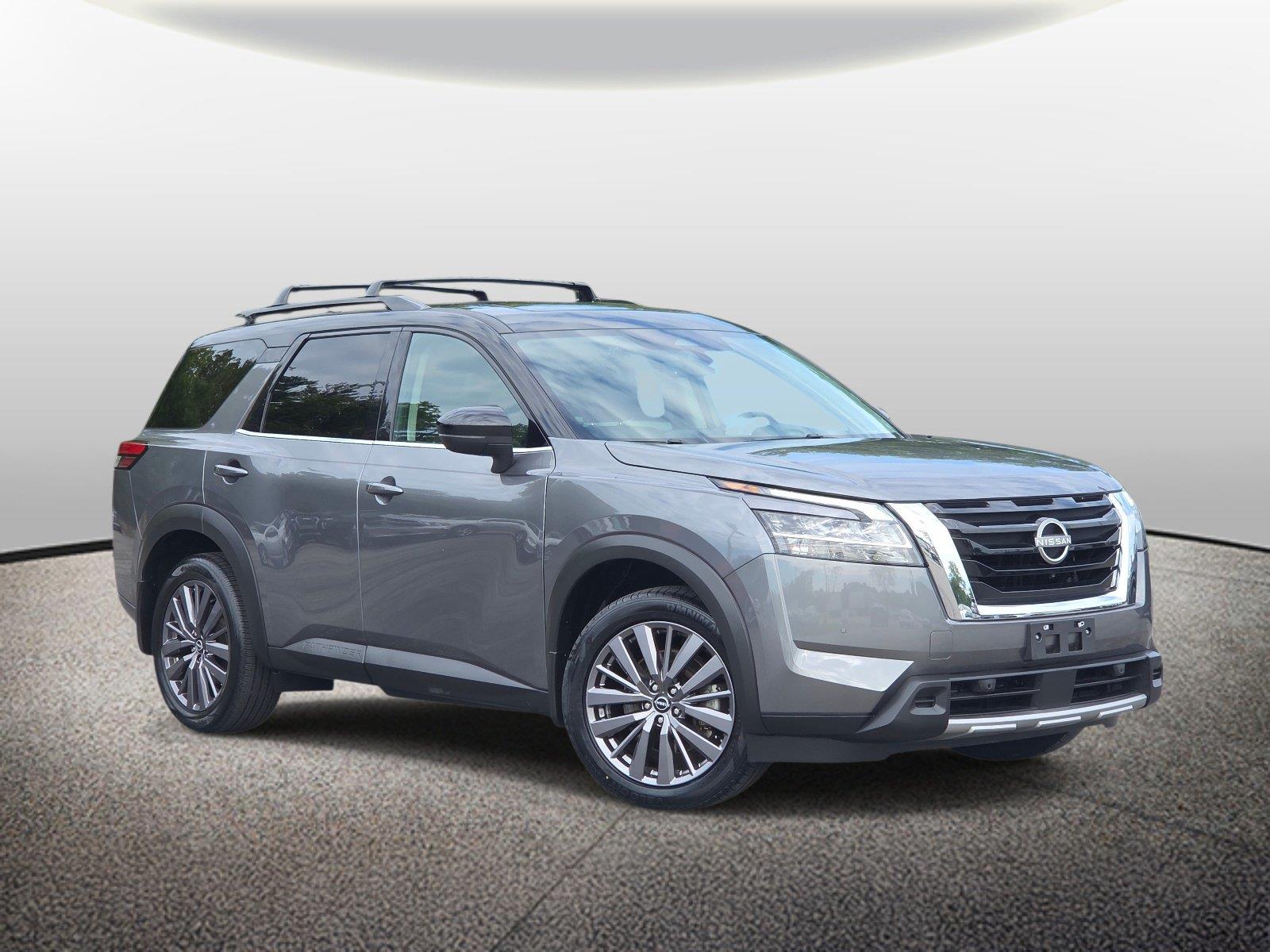  2023 Nissan Pathfinder SL 4WD   
