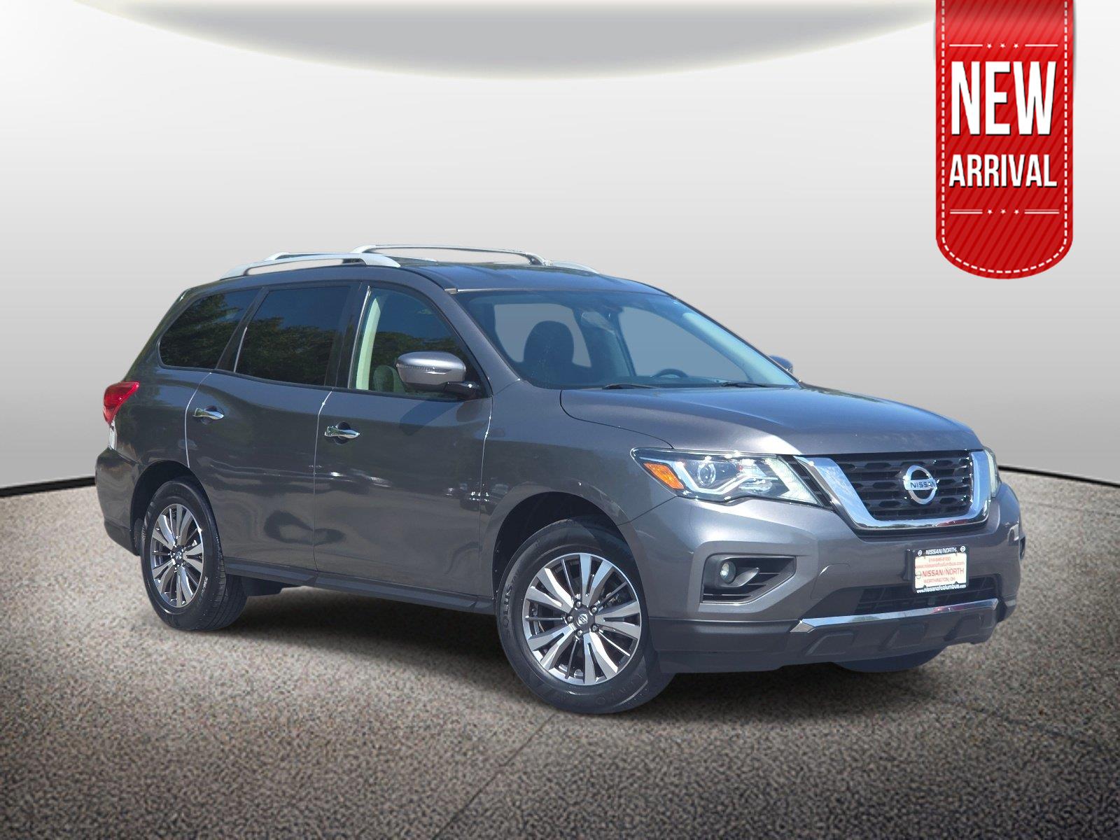 2019 Nissan Pathfinder Gris (Gun Metallic) SUV/Crossover Todo terreno Transmisión variable continua