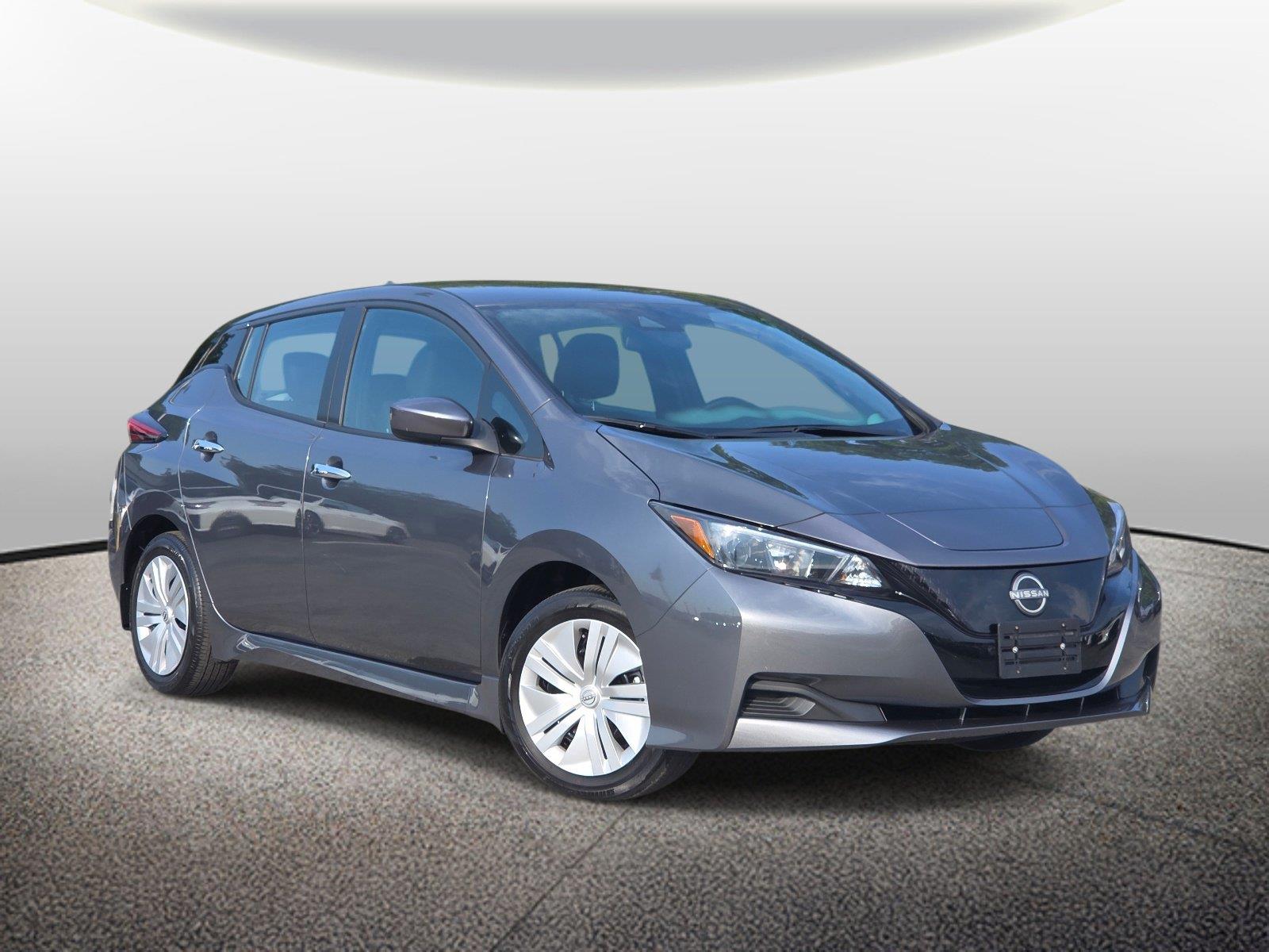 2025 Nissan LEAF