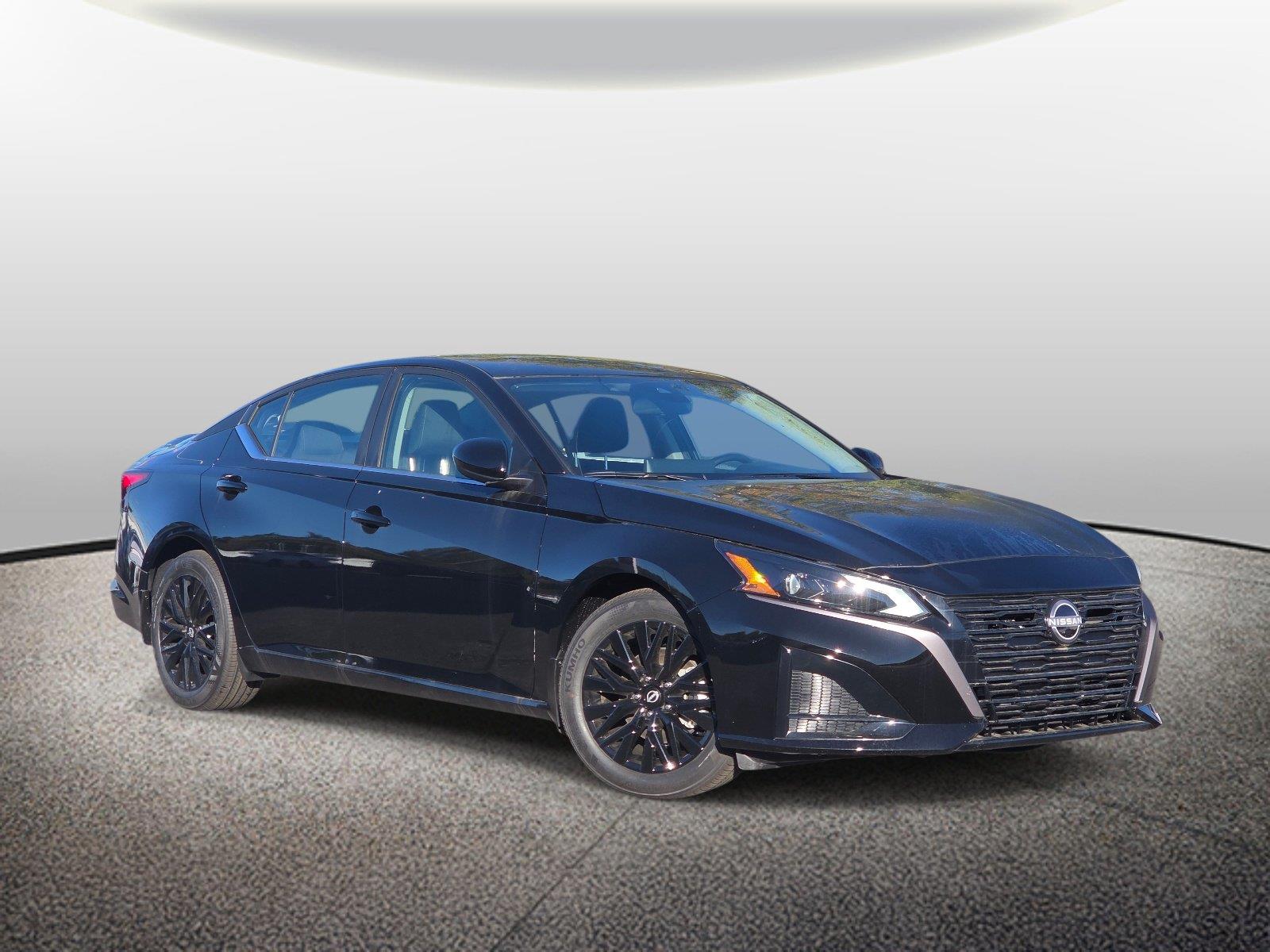 Super Black 2026 Nissan Altima Sedan Front-Wheel Drive Continuously Variable Transmission