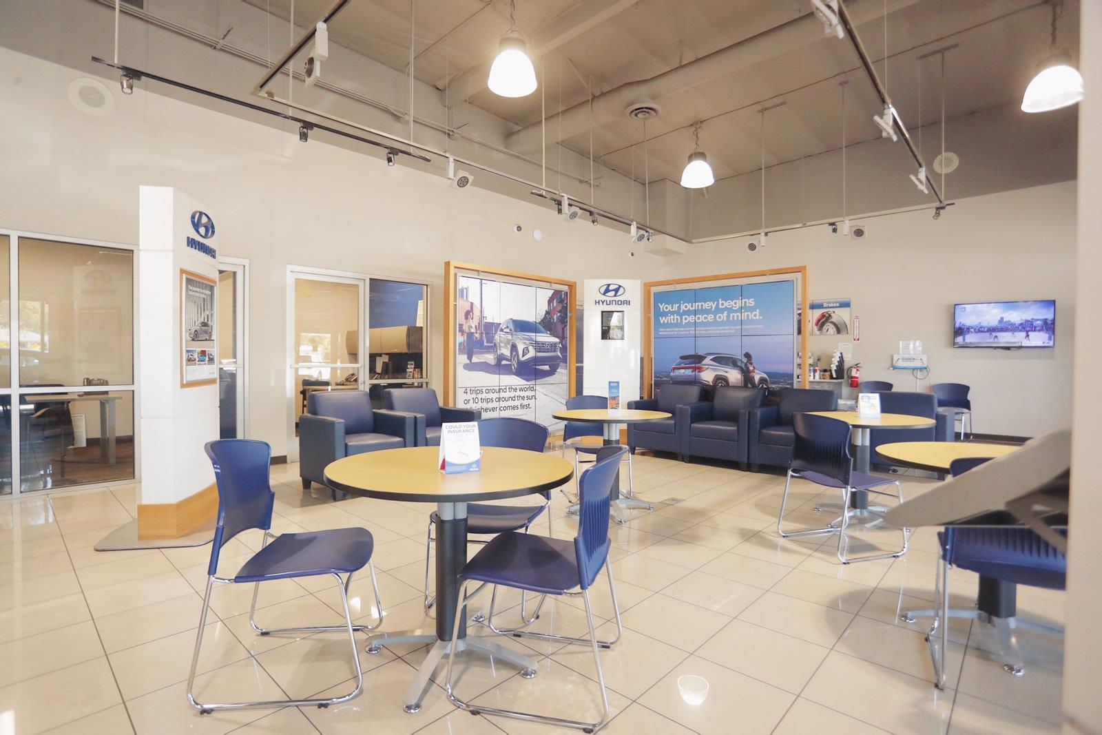 Used 2014 Windy Sea Blue Hyundai HATCHBACK image 39