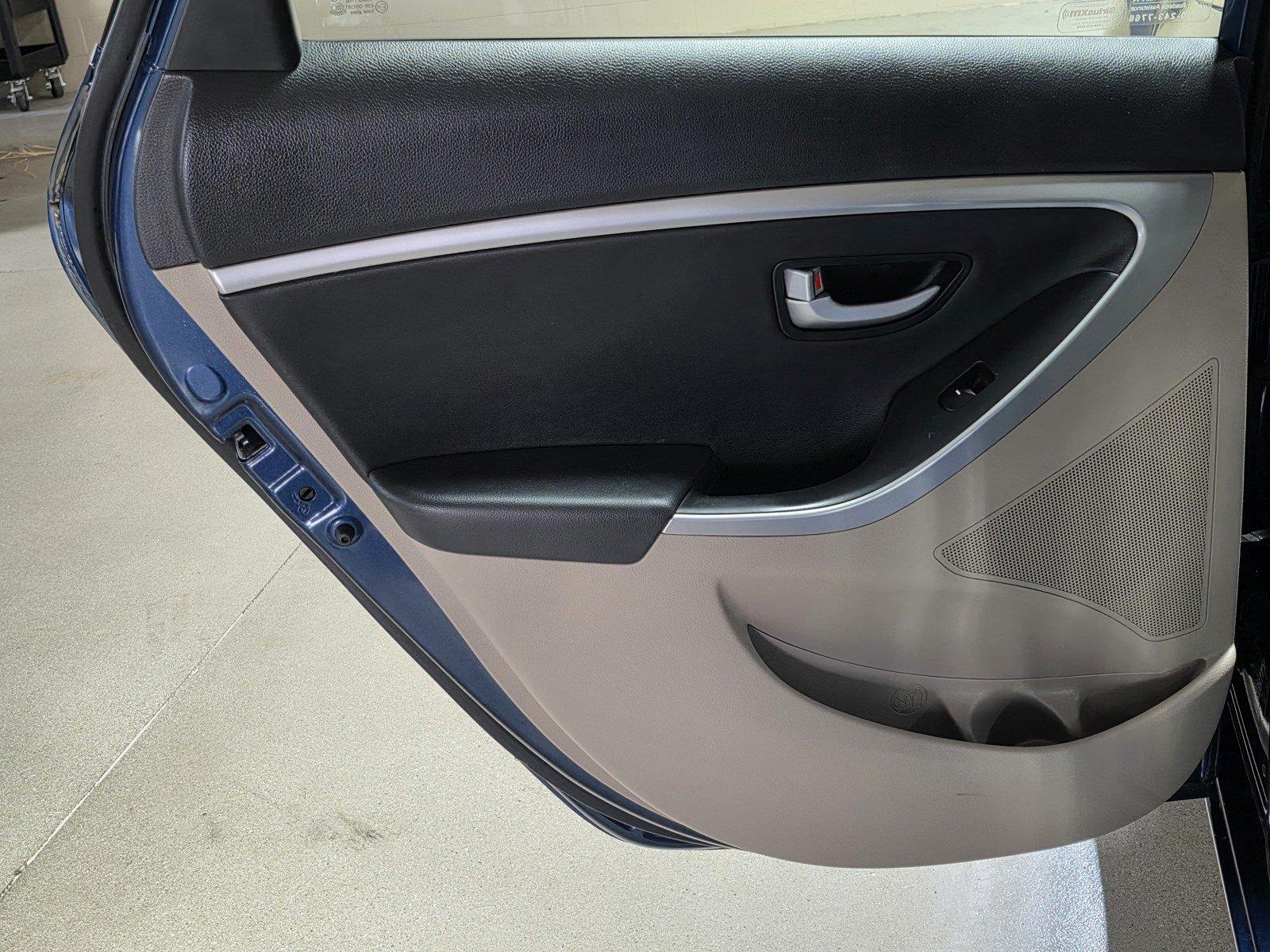 Used 2014 Windy Sea Blue Hyundai HATCHBACK image 13