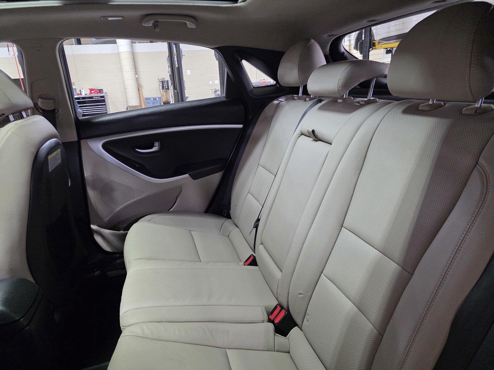 Used 2014 Windy Sea Blue Hyundai HATCHBACK image 14