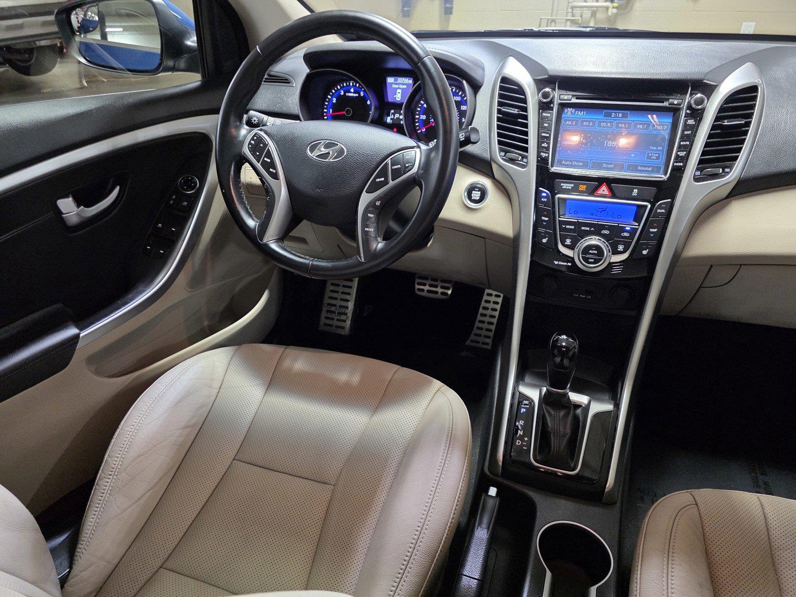 Used 2014 Windy Sea Blue Hyundai HATCHBACK image 19