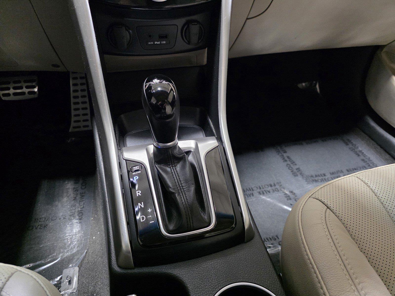 Used 2014 Windy Sea Blue Hyundai HATCHBACK image 27