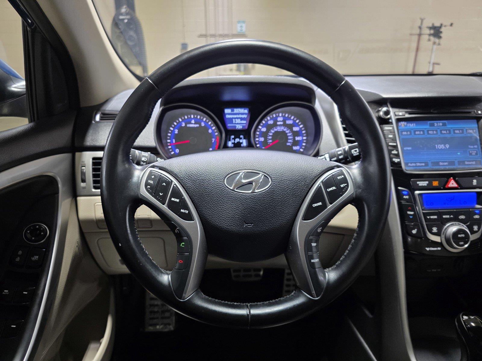 Used 2014 Windy Sea Blue Hyundai HATCHBACK image 29